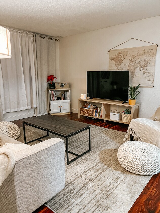 Foto principal - 805 Minnewawa Ave