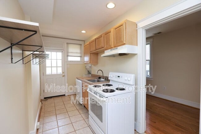 Photo - 1400 Bainbridge St Apartment