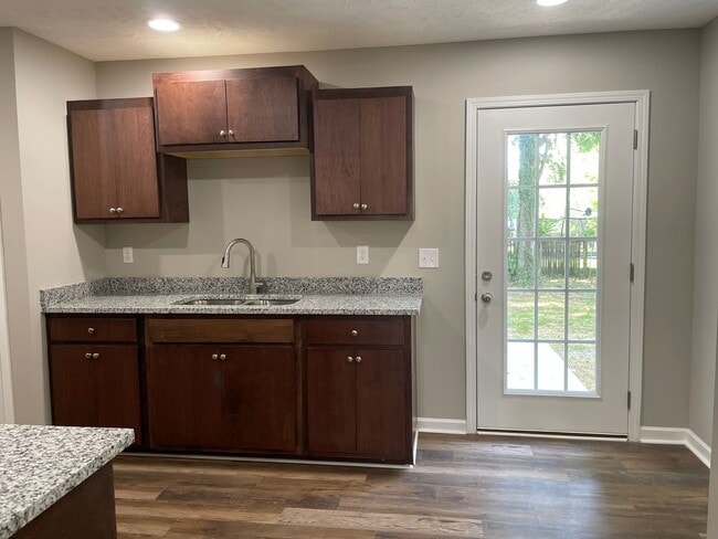 Building Photo - COMING SOON...Charming Townhome Minutes from Tim's Ford Lake!