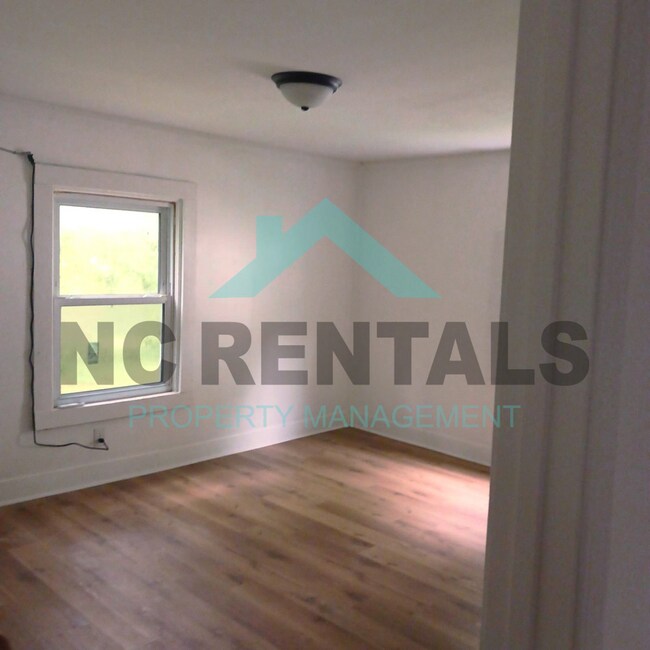 Foto del edificio - 4408 Edgemore Rd