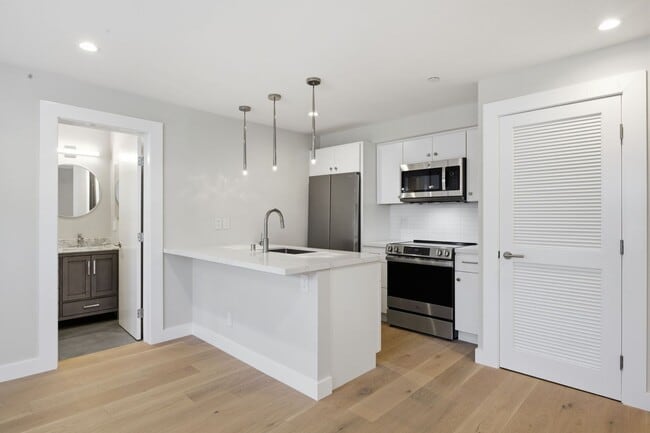 Building Photo - 1488 9th Ave