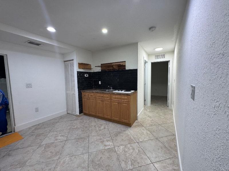 Photo - 1521 E 7th Ct (Hialeah, FL)