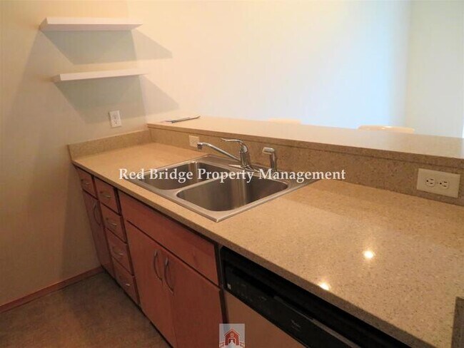 Foto del edificio - Pearl Condo Ready Now