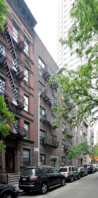 Primary Photo - Cook House Apartments