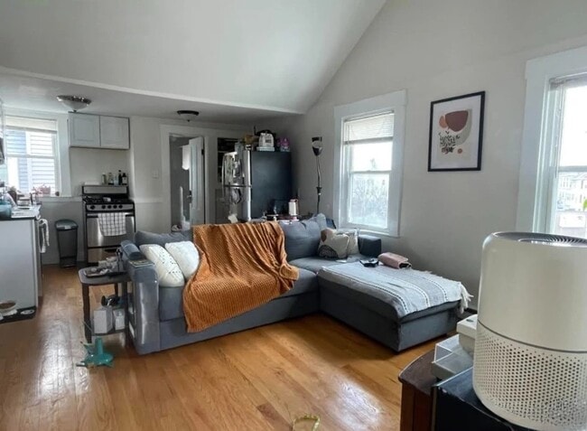 Building Photo - 196 Hampshire St