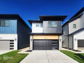 Building Photo - 33175 Oak Hts Pl