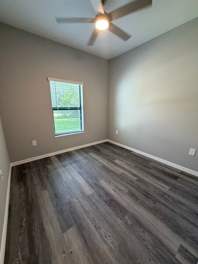 Building Photo - 24501 Zephyr Ct