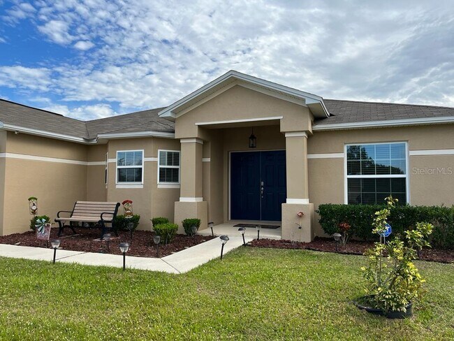 Building Photo - 650 Hidden Lake Ct