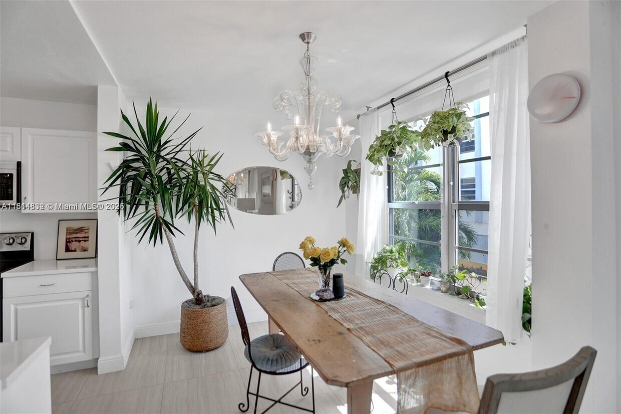 Foto principal - 7735 Abbott Ave