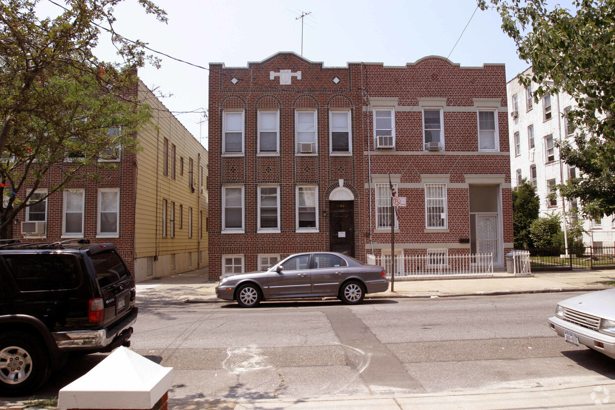 Primary Photo - 1164 67th St