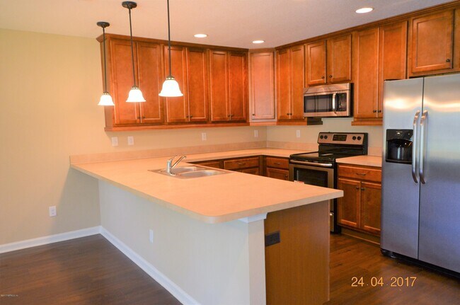 Foto del edificio - 8015 Hilsdale Rd