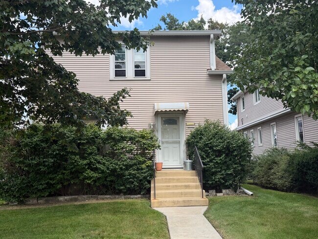 Foto del edificio - 9916 W Irving Park Rd