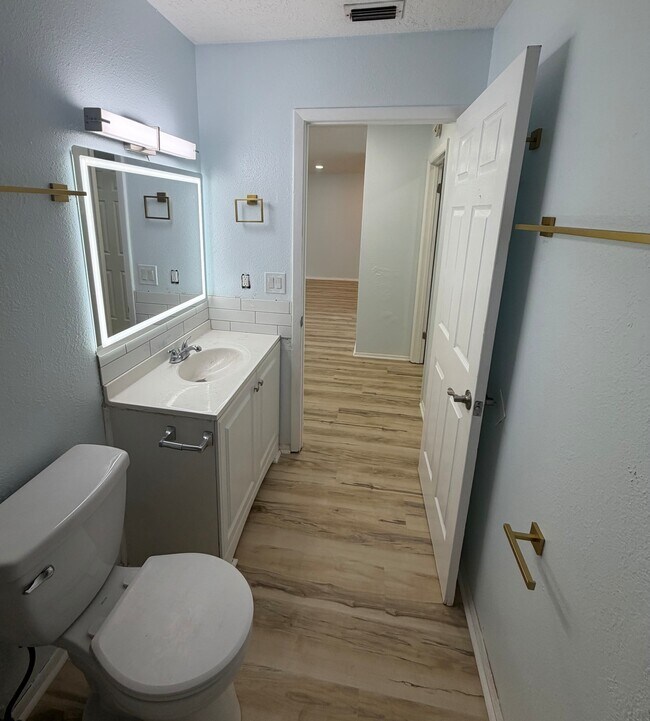 Foto del edificio - 5040 SE 30th St