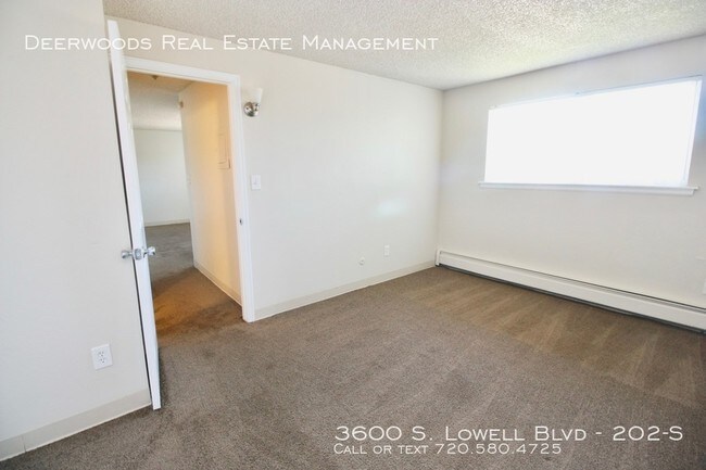 Foto del edificio - 3600 S Lowell Blvd
