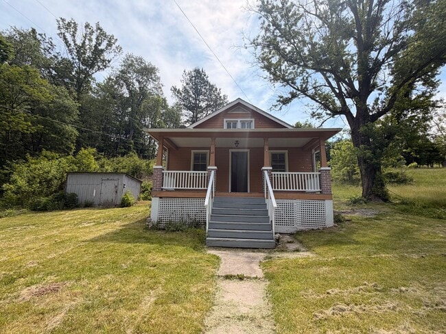Building Photo - 45 Pansy Ln