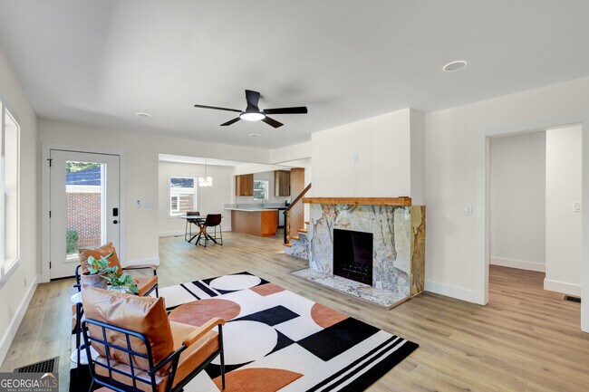 Foto del edificio - 458 Shannon Dr SW