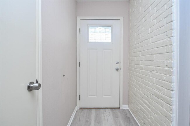Foto del edificio - 12939 Westmere Dr