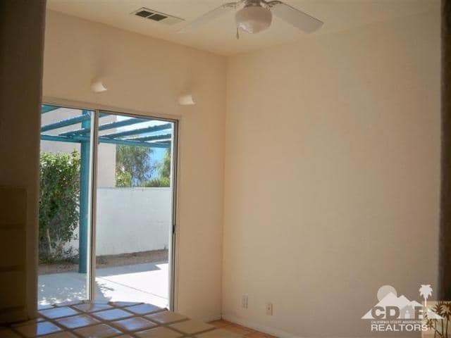 Building Photo - 10301 Palm Dr