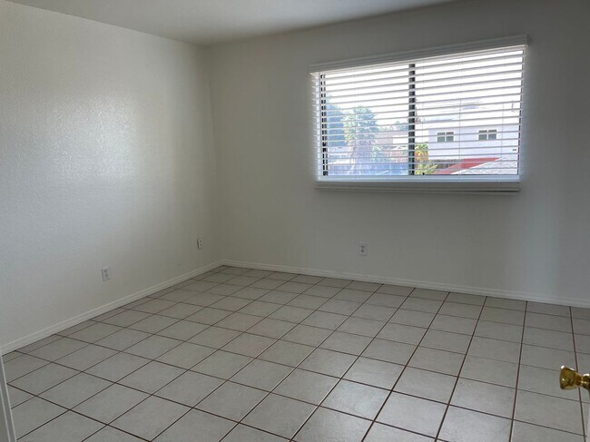 Foto del edificio - 6851 Amherst St