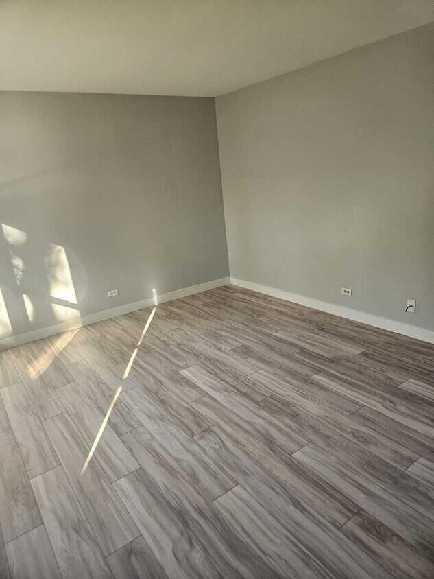 Foto principal - 1900 Flintshire Dr
