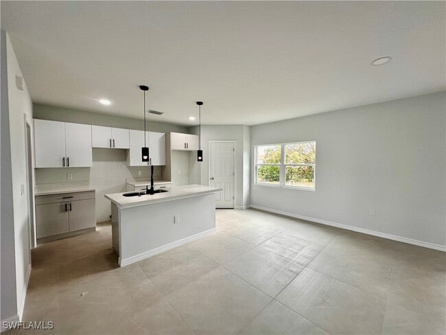 Building Photo - 2509 38th St SW