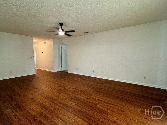 Building Photo - 18 Allen Brook Dr