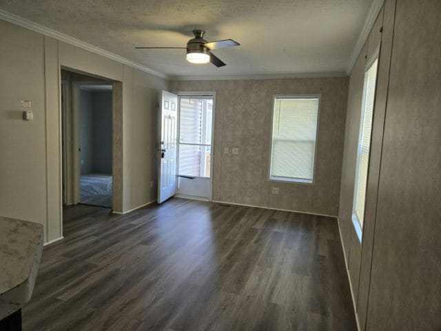 Building Photo - 454 Warbler Ln