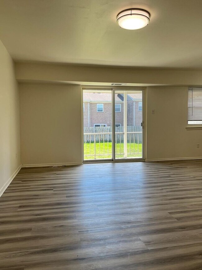 Foto del edificio - GWYNEDD CLUB 1BR CONDO AVAIL. IMMEDIATELY!