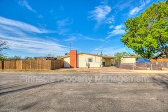Building Photo - 1510 Loop Dr