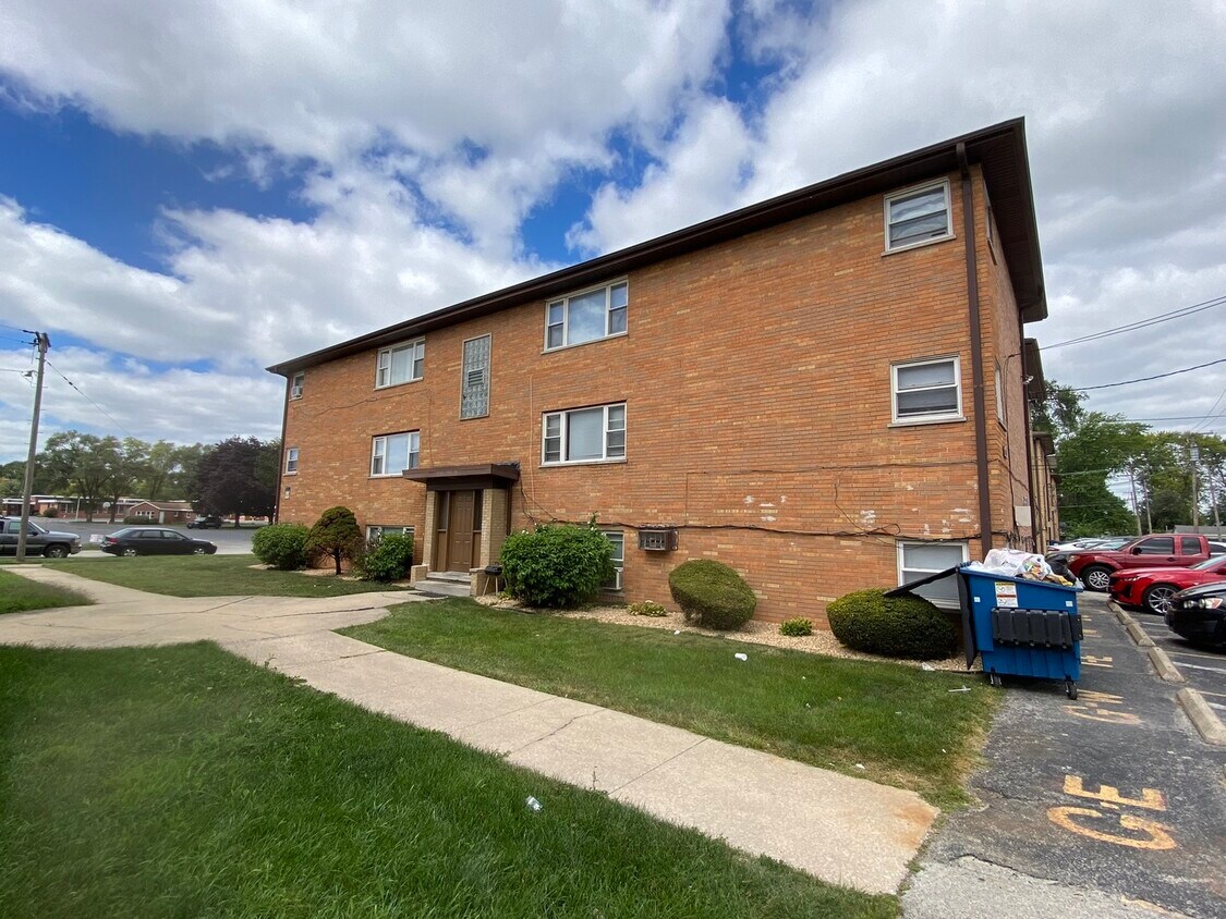 14629 Karlov Ave, Midlothian, IL 60445 House Rental in Midlothian, IL