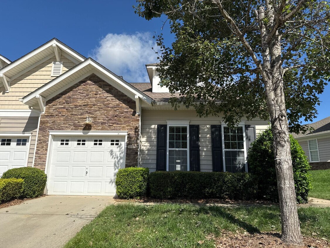 Primary Photo - End unit in Waters Edge Community in Belmont!