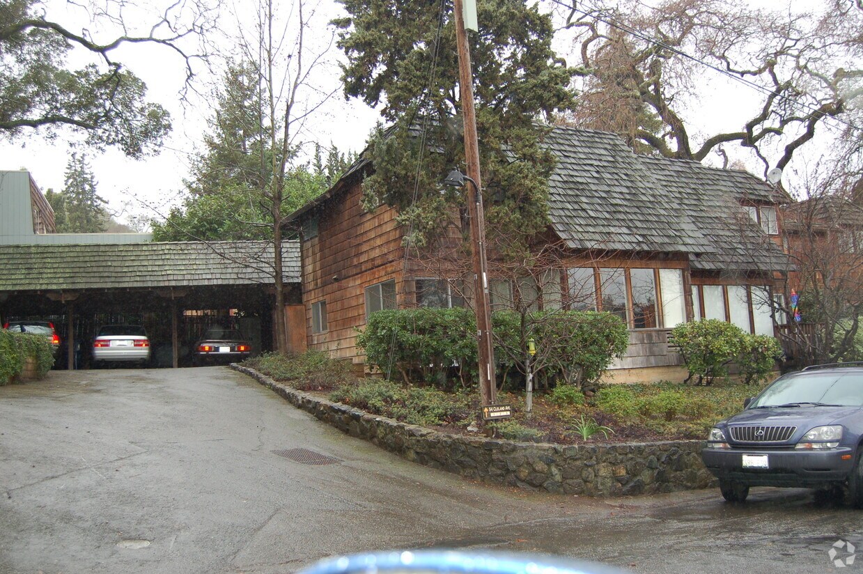 taken 02/07 Sue Pisciotta - 54 Cleland Ave
