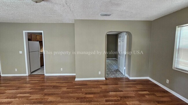 Foto del edificio - 2112 Allandale Cir W