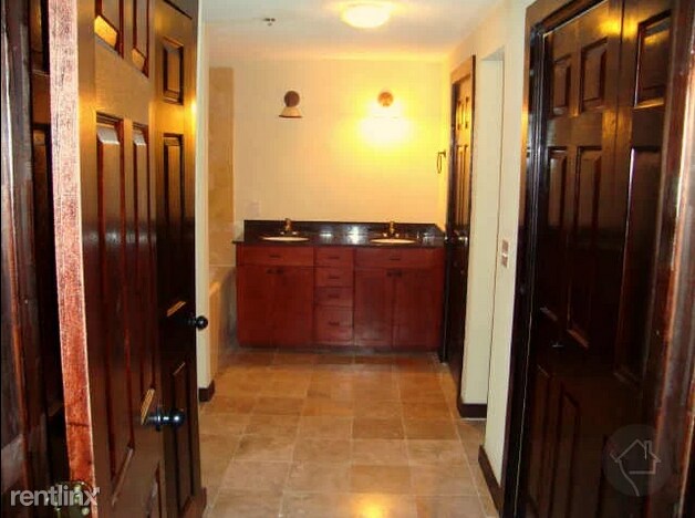 Building Photo - 1 br, 1 bath Flat - 401 Franklin St