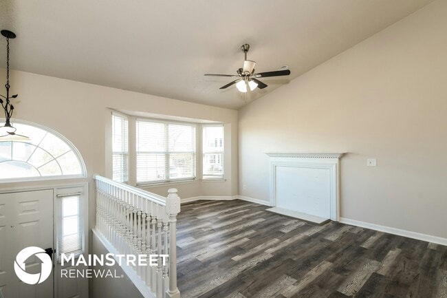 Foto del edificio - 3304-3305 5 Oaks Dr