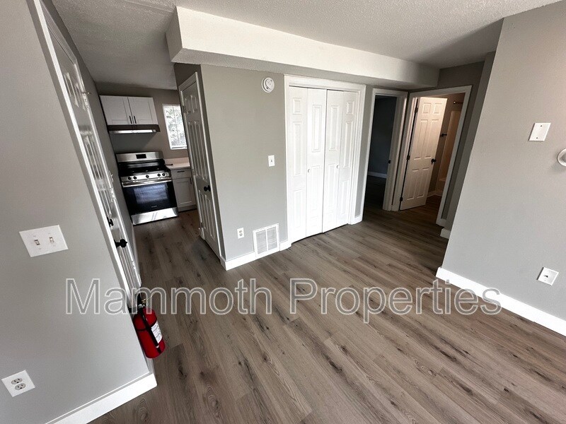 Foto principal - 675 Corning Rd