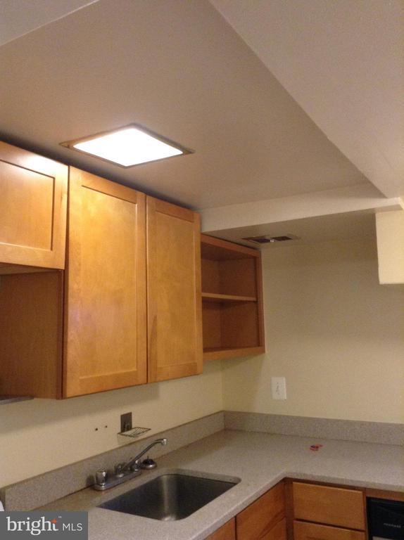 Foto del edificio - 2509 Cliffbourne Pl NW