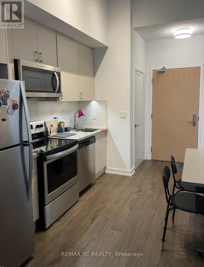 Photo du bâtiment - 621 Sheppard Ave E