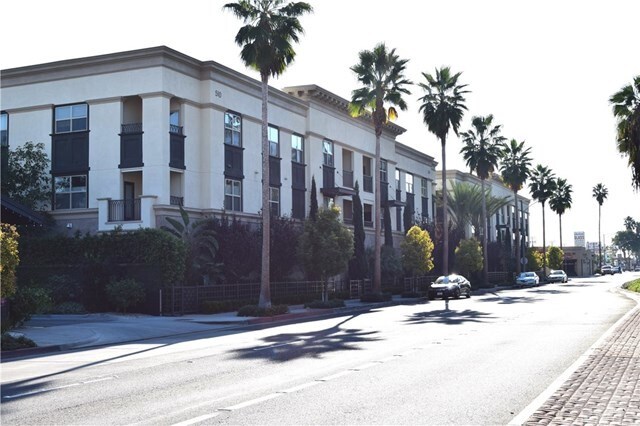 Primary Photo - 524 S Anaheim Blvd