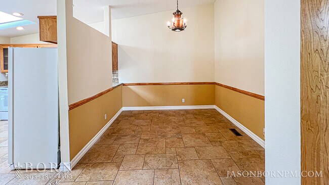 Foto del edificio - 29720 Windsong Ln