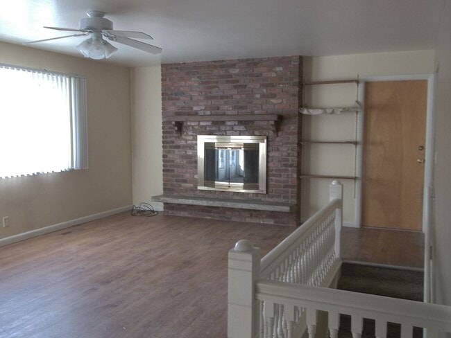 Building Photo - Lovely Traditional Home in the Heart of Fort Collins