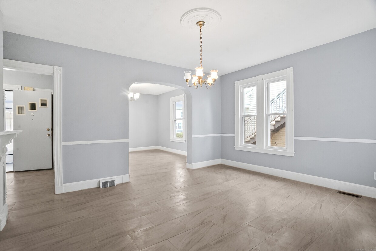 Primary Photo - 587 3rd Ave