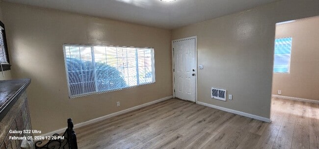 Foto del edificio - Fully Renovated 1 Bed 1 Bath in Heart of Oakland Close to Childerns Hospital Ready for Lease