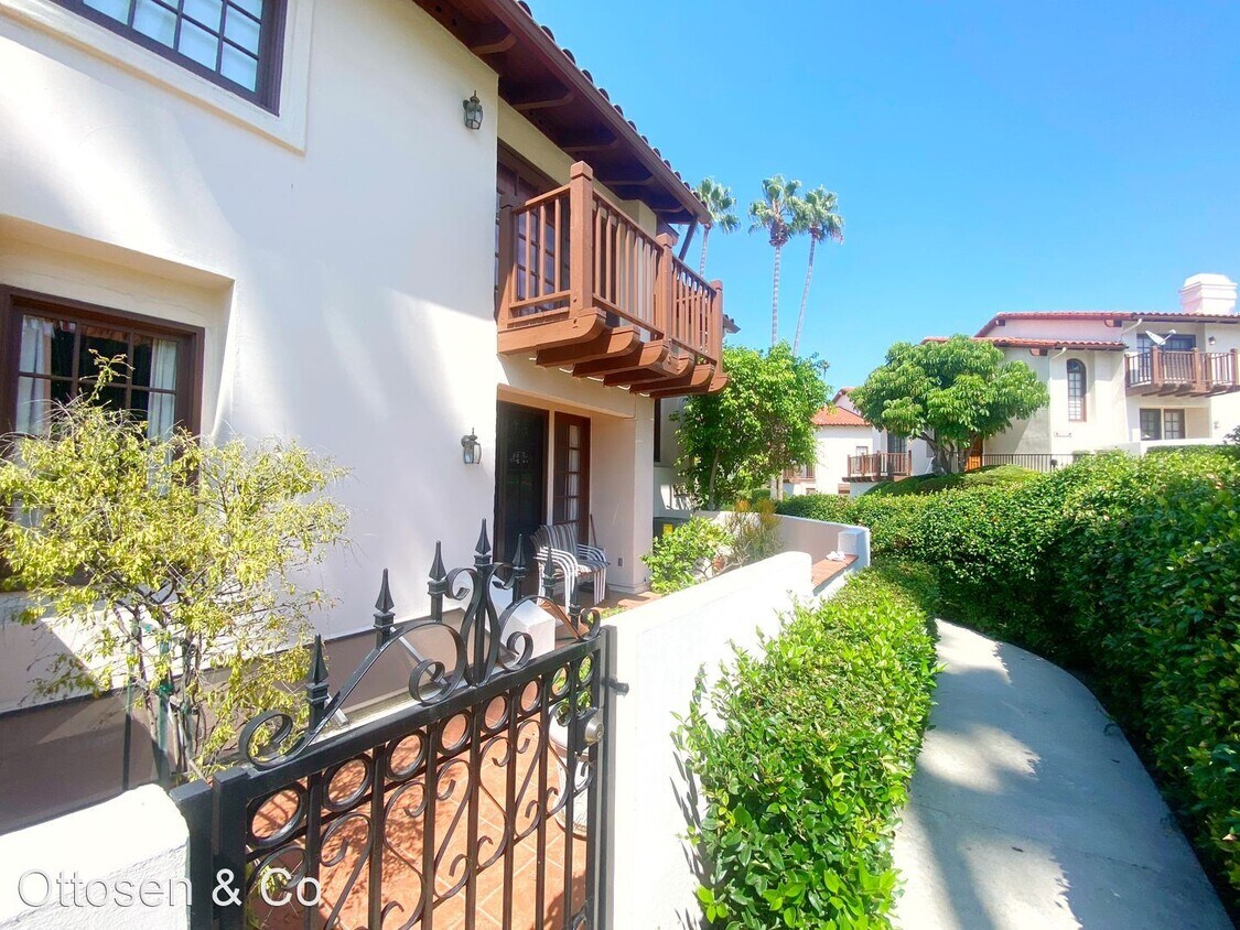 Primary Photo - 3 br, 3 bath House - 452 E Bougainvillea Ln