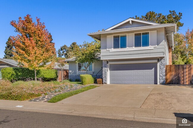 Building Photo - 9388 Premier Way