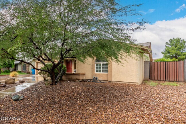 Building Photo - 518 W Rosemonte Dr