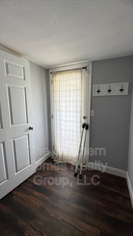 Foto del edificio - 2315 Clearwater Rd