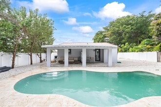 Building Photo - 1815 N 27th Ave