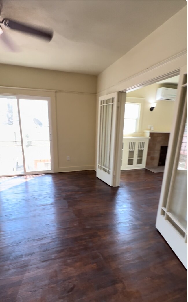 Hard Wood Floors - 123 E Avenue 44