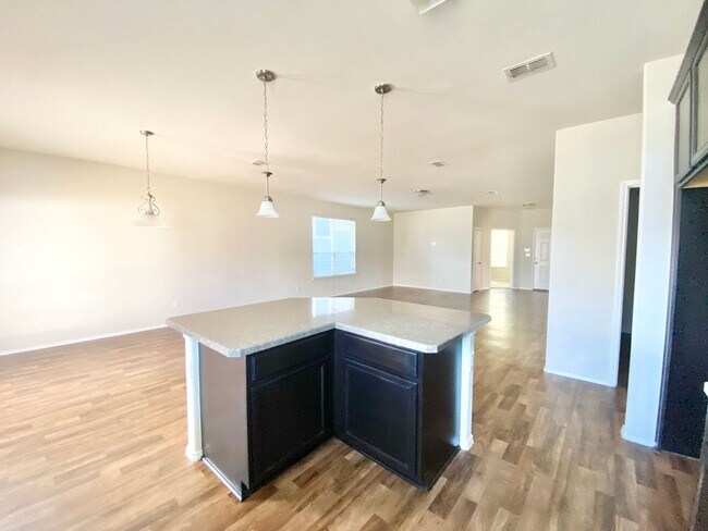 Building Photo - 2 WEEKS FREE!!! Resort Living in Providenc...